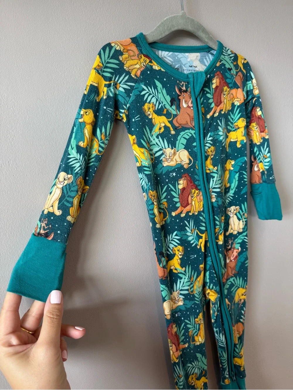 Little Sleepies x Disney Lion King Bamboo Long Sleeve Zippy Sleeper ‎6-12 months